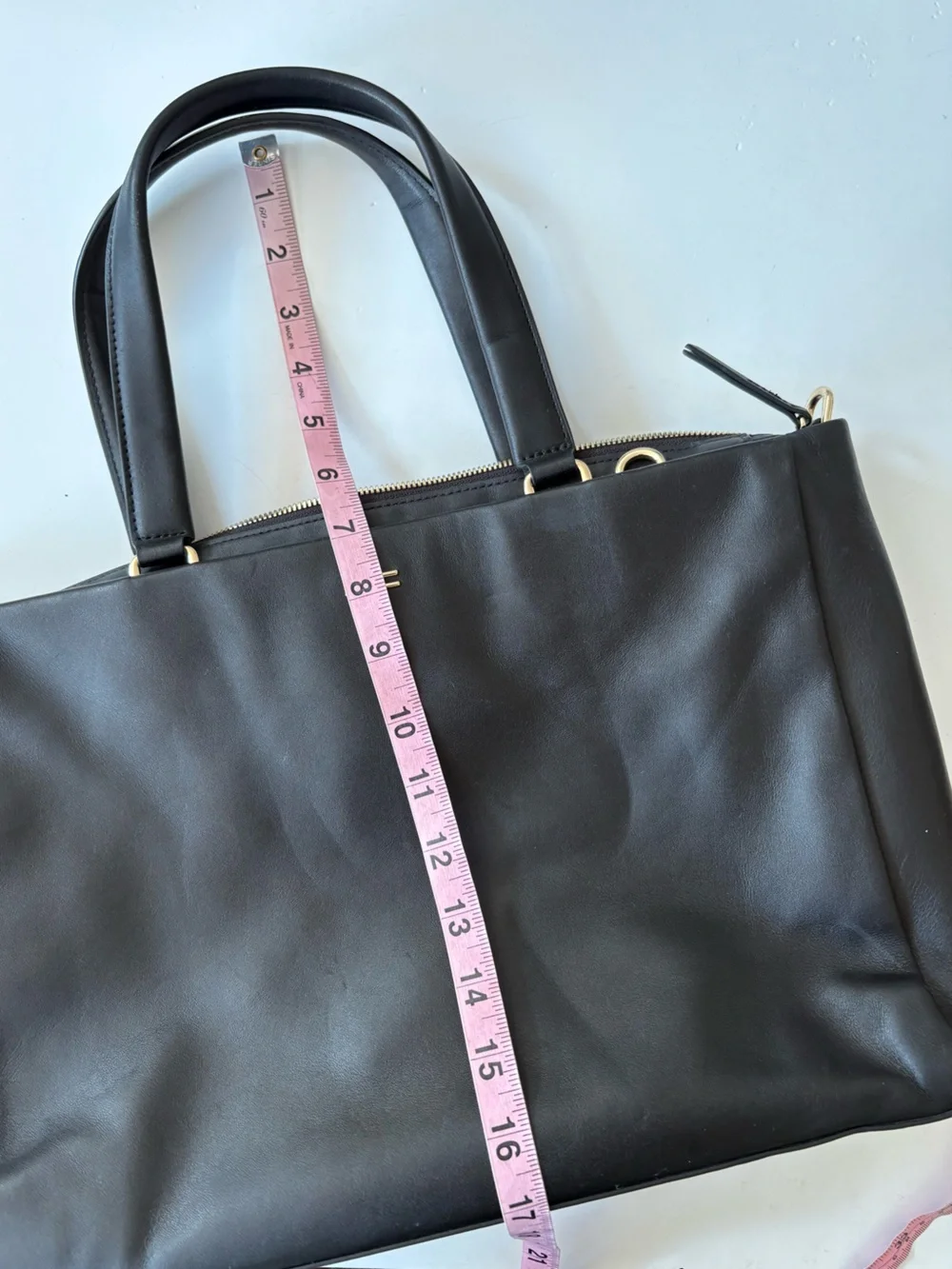 Tumi || Voyageur Vail Tote Medium Black Leather Light Gold‎ Hardware